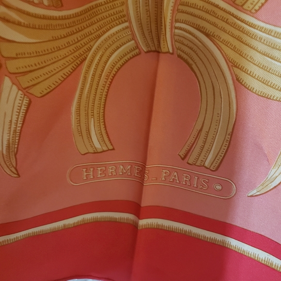 Scarf - Picture 7 of 7